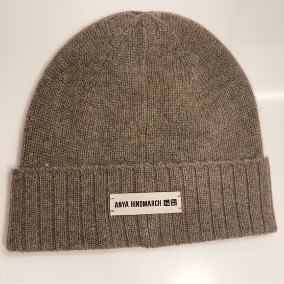 Anya Hindmarch Uniqlo collab beige 100% cashmere knitted beanie hat tuque - Picture 2 of 2